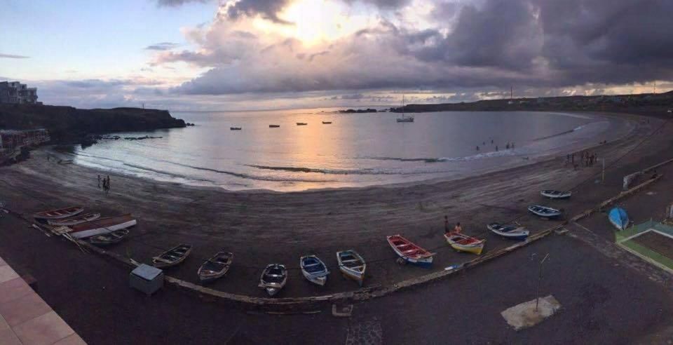 Suite Big Lanche Praia Baixo Dış mekan fotoğraf
